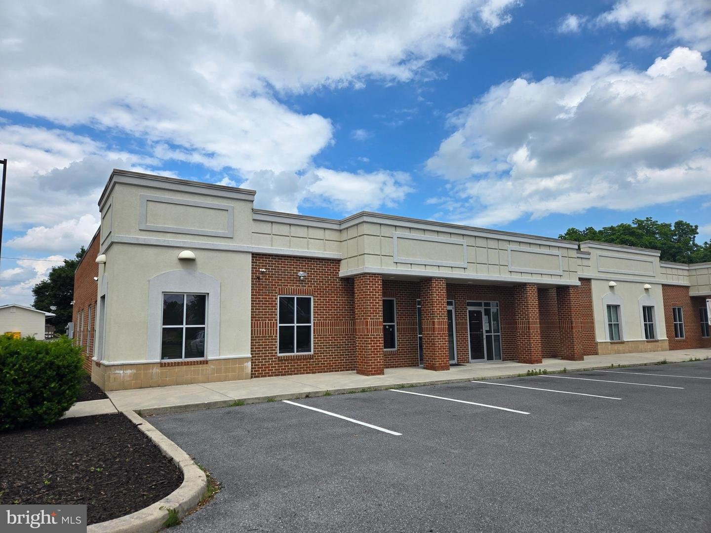 176 Health Care Ln, Martinsburg, WV 25401