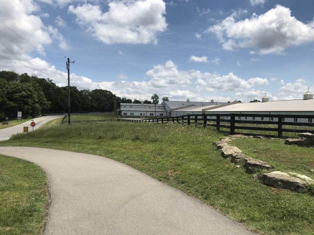 2612 S English Station Rd, Louisville, KY 40299