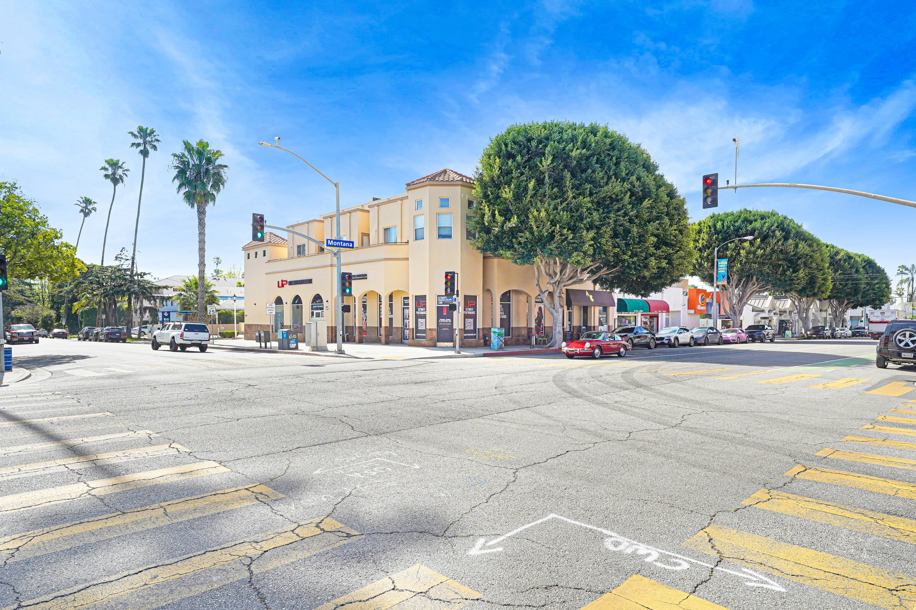 728 Montana Ave, Santa Monica, CA 90403