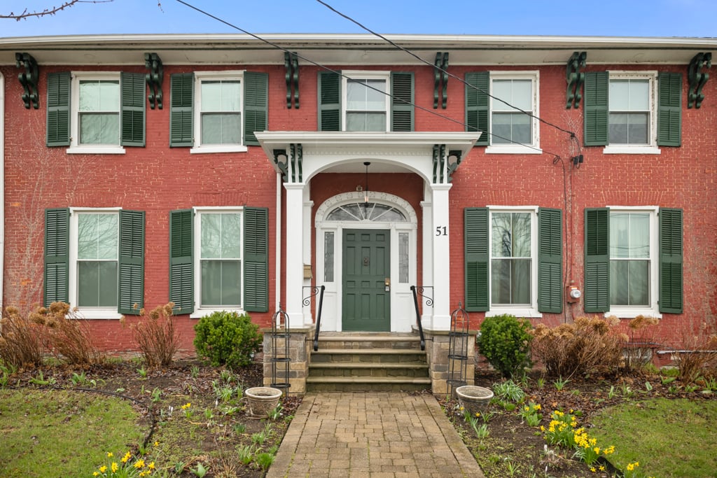 51 E Main St, North East, PA 16428