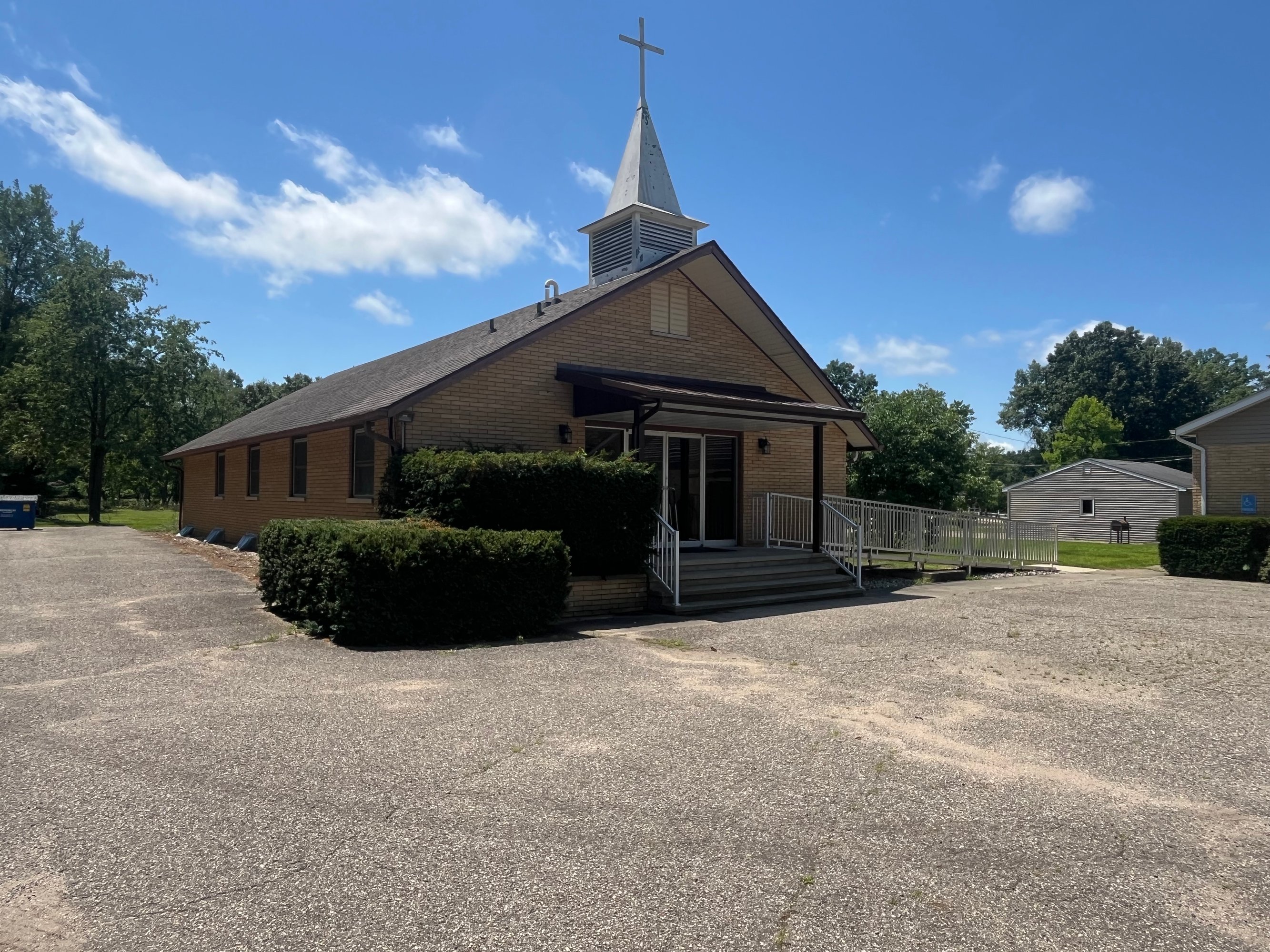 109 Mission Dr, Vicksburg, MI 49097
