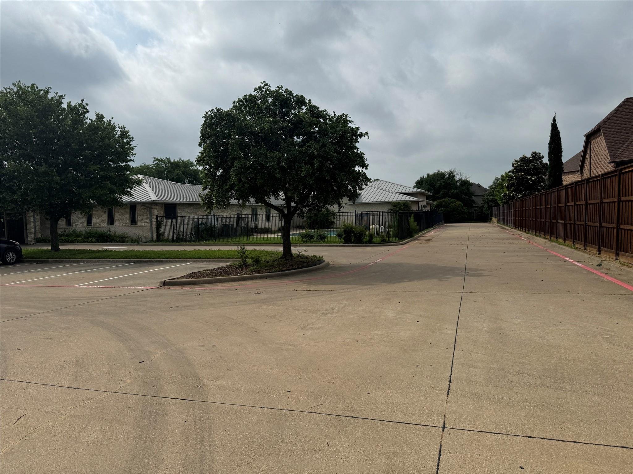 7550 Shady Grove Rd, North Richland Hills, TX 76182
