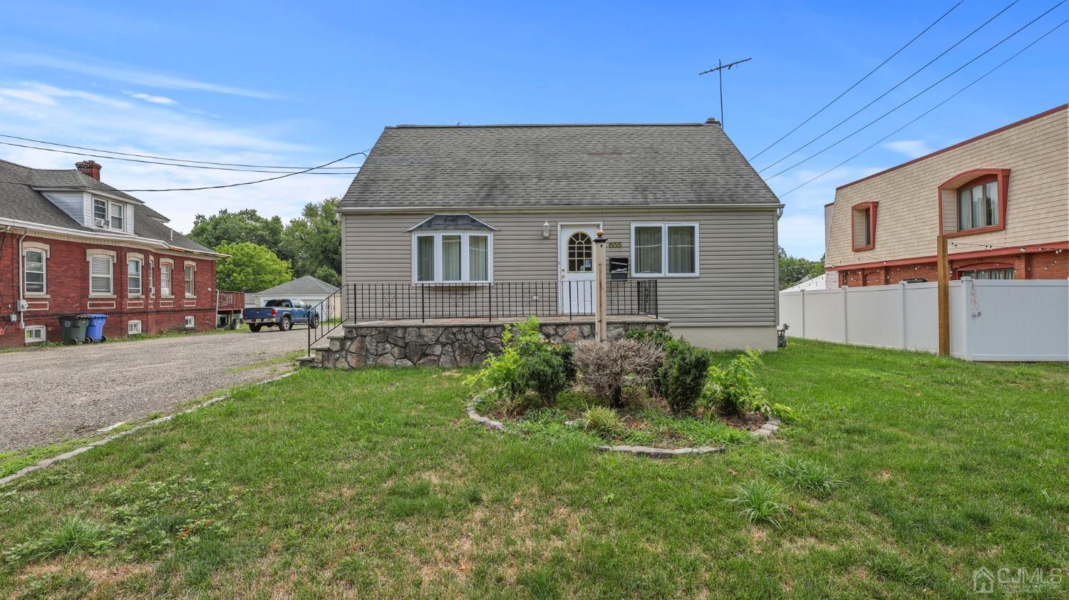 655 Rahway Ave, Woodbridge, NJ 07095