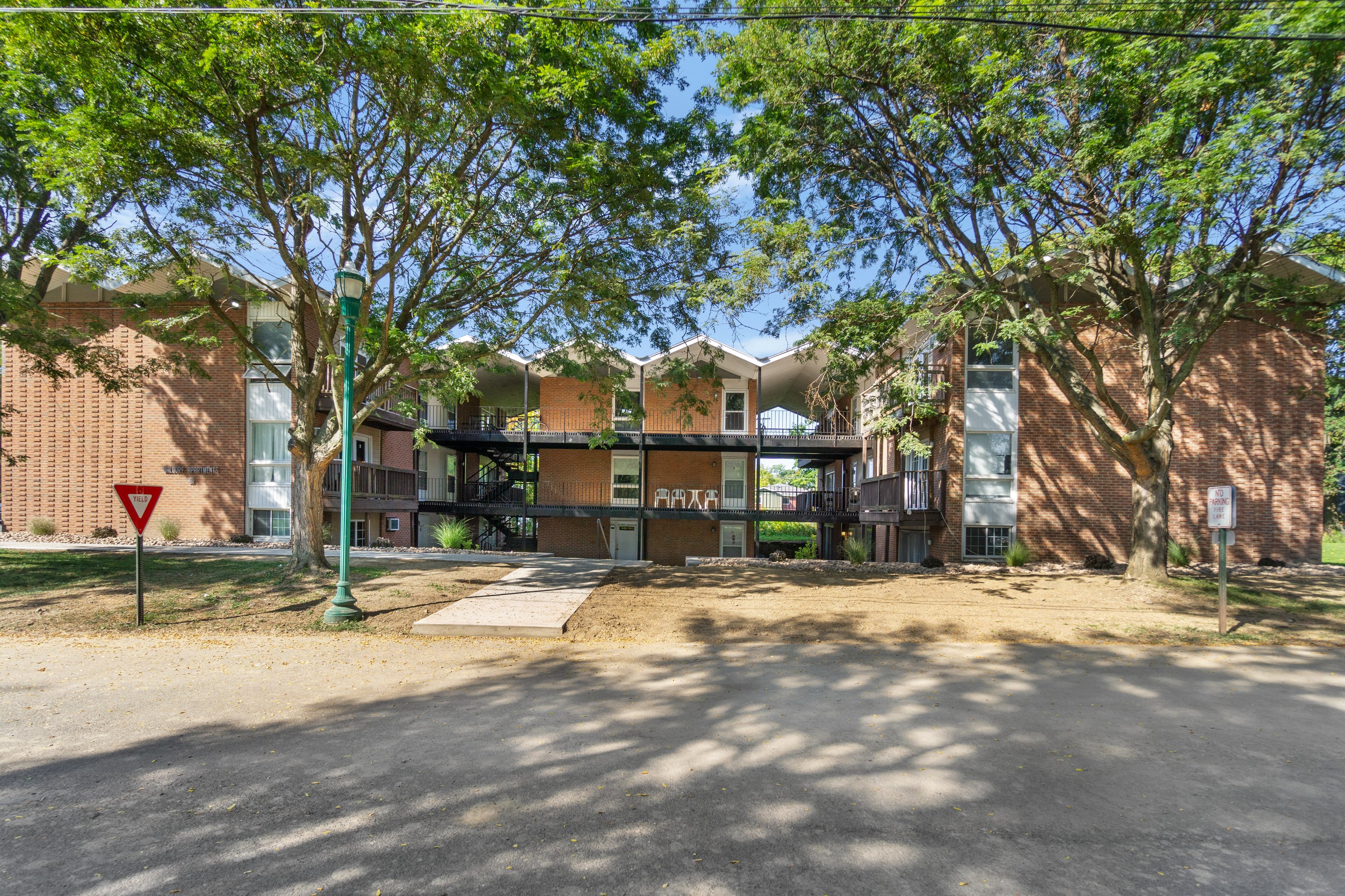 101 Waldorf Pkwy, Syracuse, NY 13224