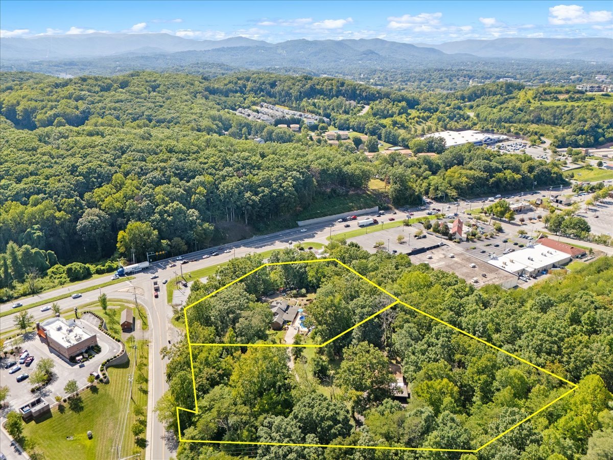 4402 Old Rocky Mount Rd, Roanoke, VA 24014