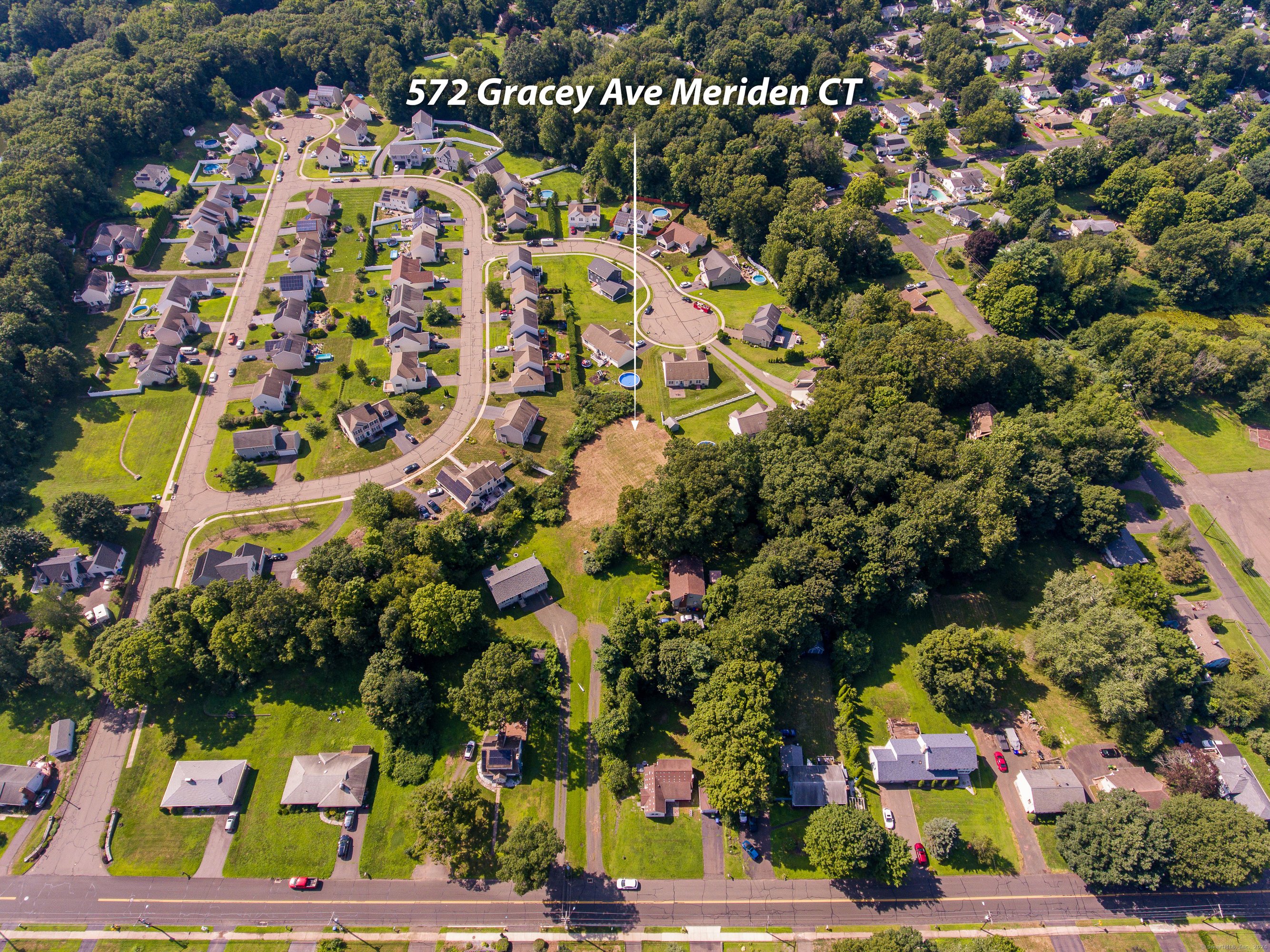 572 Gracey Ave, Meriden, CT 06451