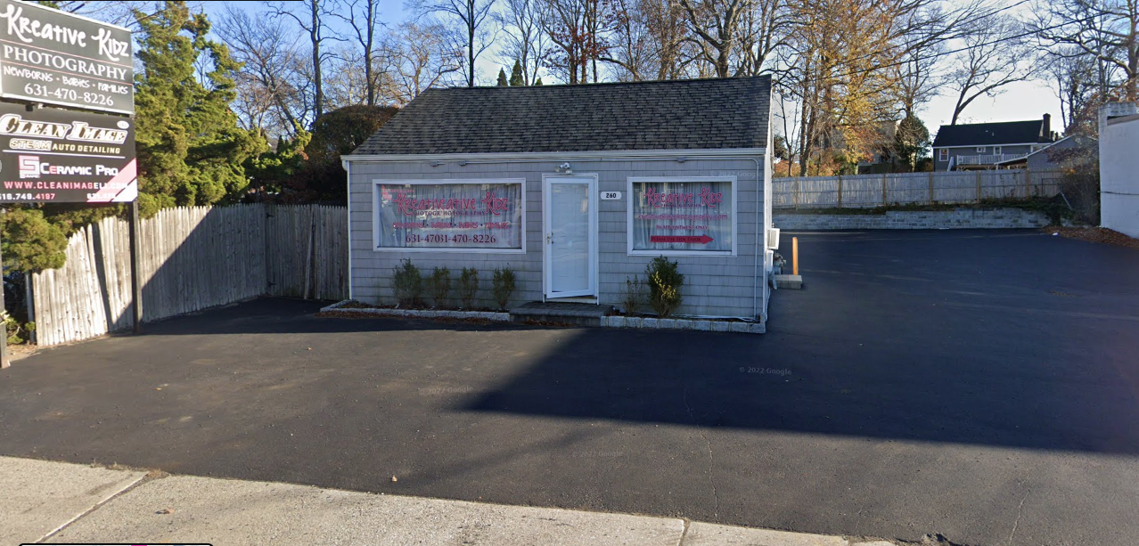260 E Jericho Tpke, Huntington Station, NY 11746