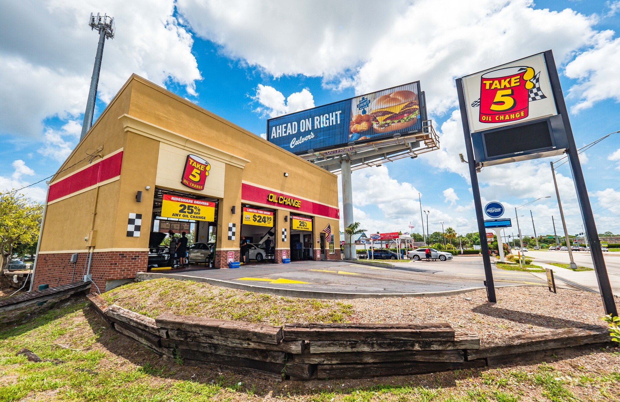 5202 Cortez Rd W, Bradenton, FL 34210