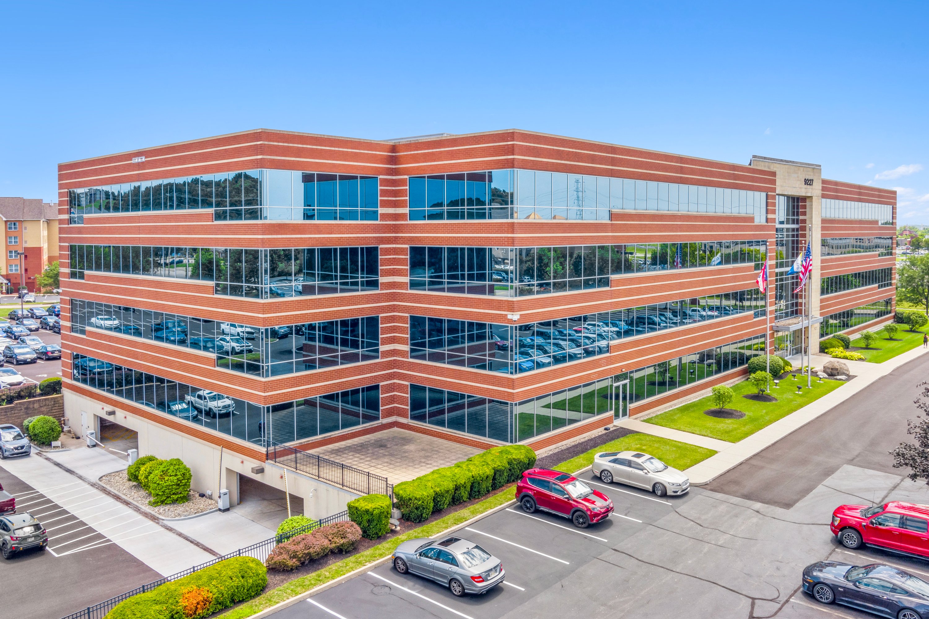 9227 Centre Pointe Dr, West Chester, OH 45069