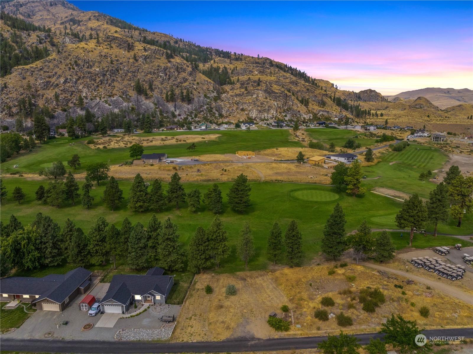103 Golf Course Dr, Pateros, WA 98846