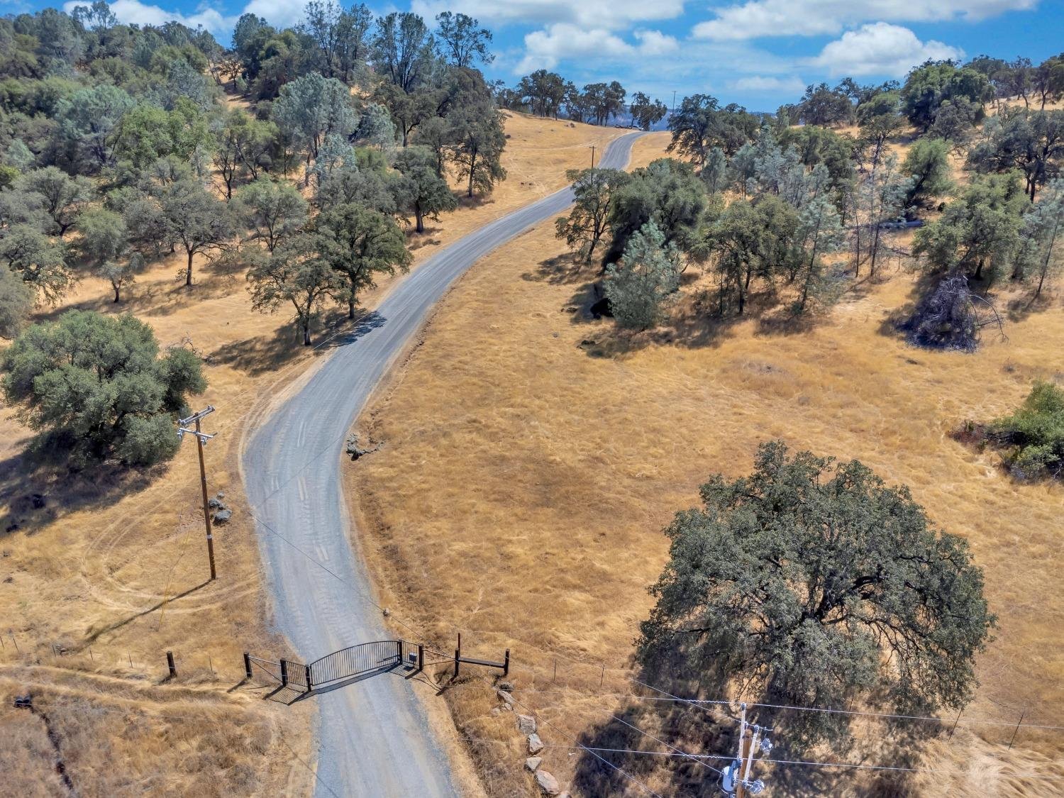 23100 Inch By Inch Rd, Grass Valley, CA 95949