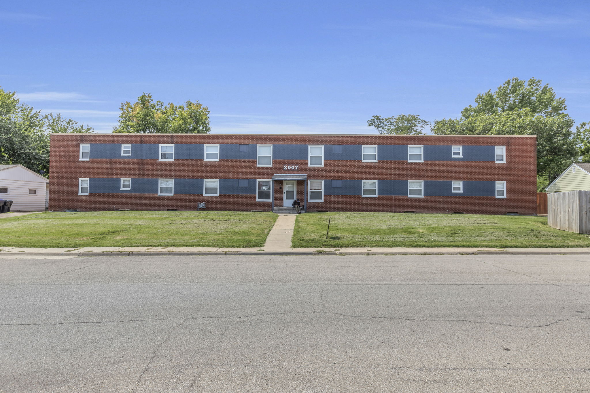 2007 SW Mission Ave, Topeka, KS 66604
