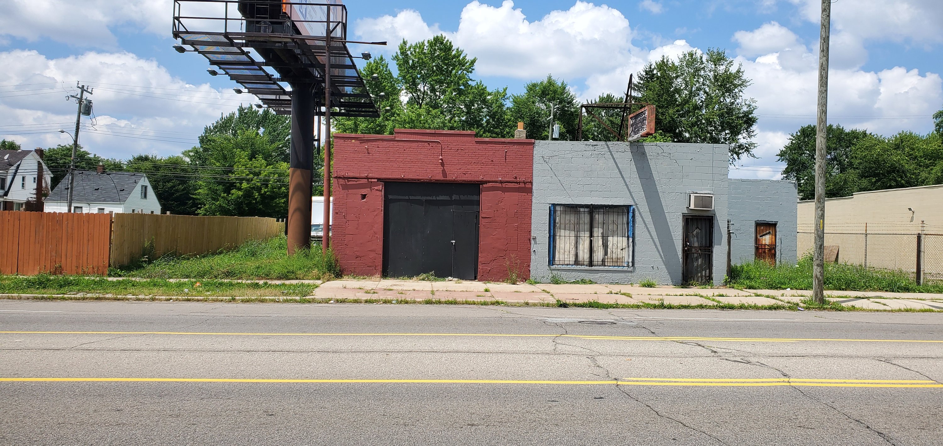 12555 Harper Ave, Detroit, MI 48213
