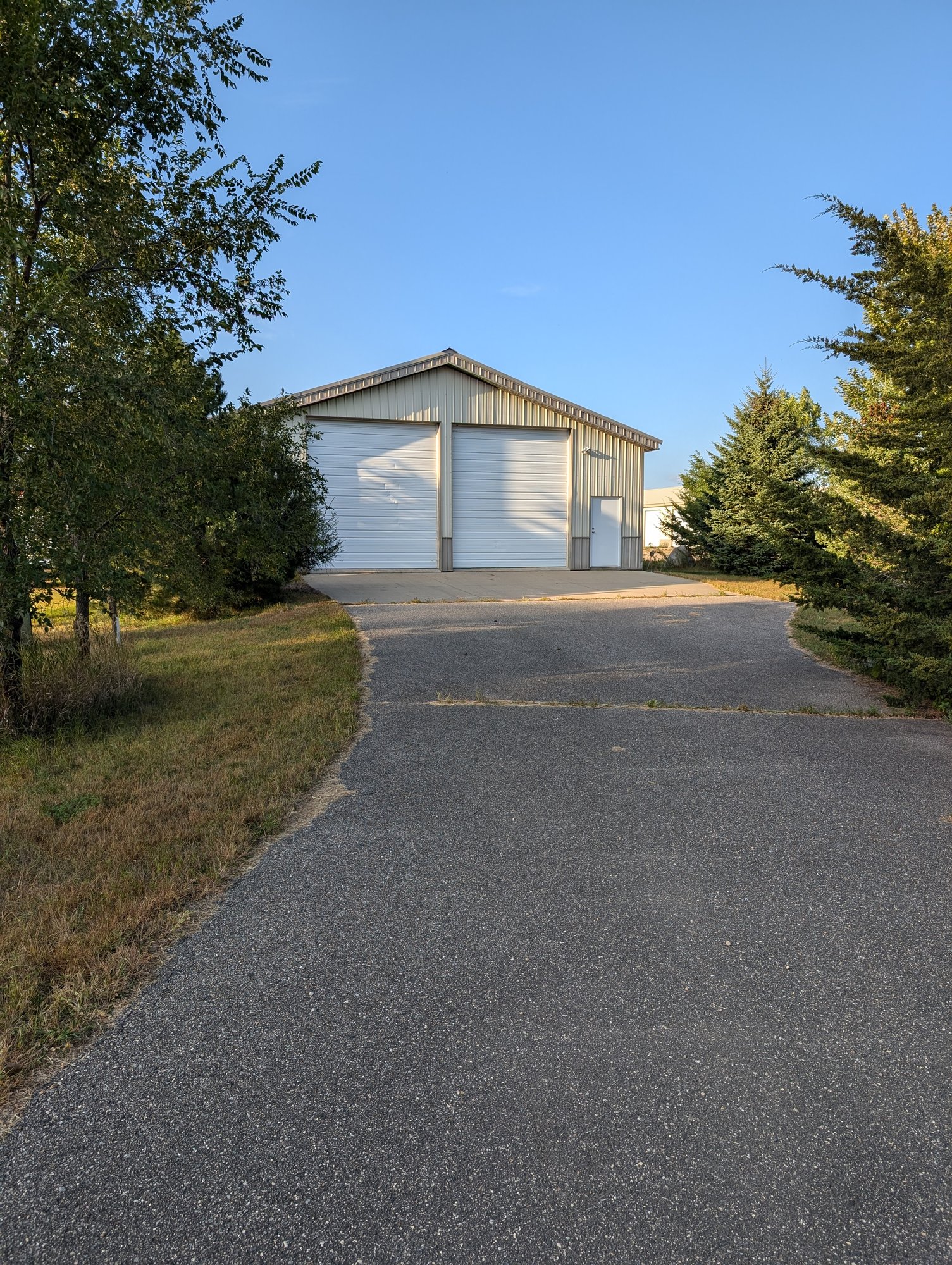 780 E Pearl St, Kasota, MN 56050