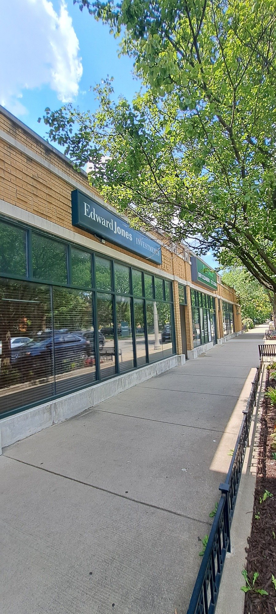 7777 Lake St, River Forest, IL 60305