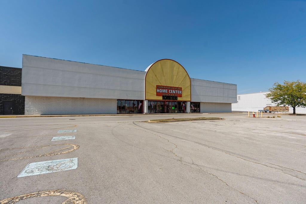 5351 Salem Ave, Dayton, OH 45426