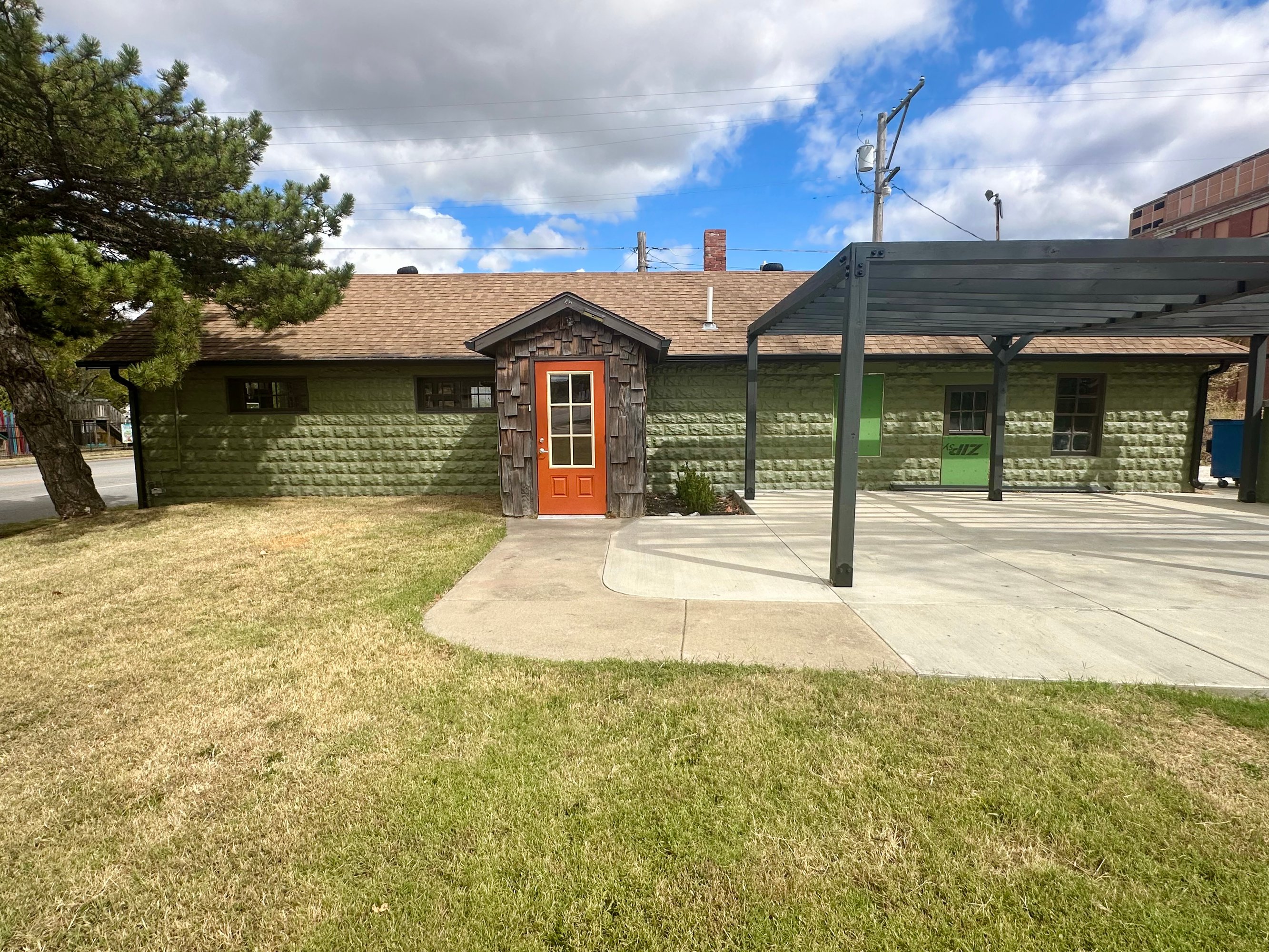 712 W 20Th St, Joplin, MO 64804