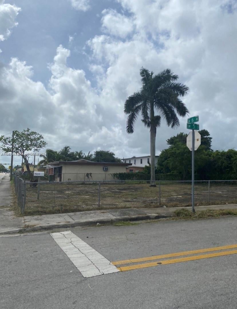 512 SW 6Th Ave, Homestead, FL 33030