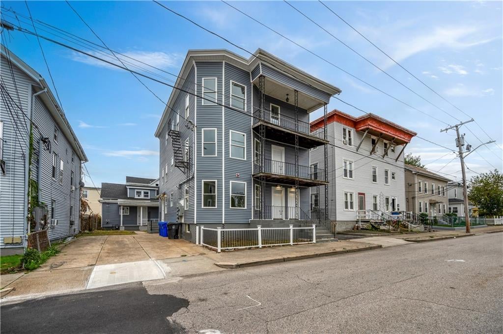 116 Foundry St, Central Falls, RI 02863