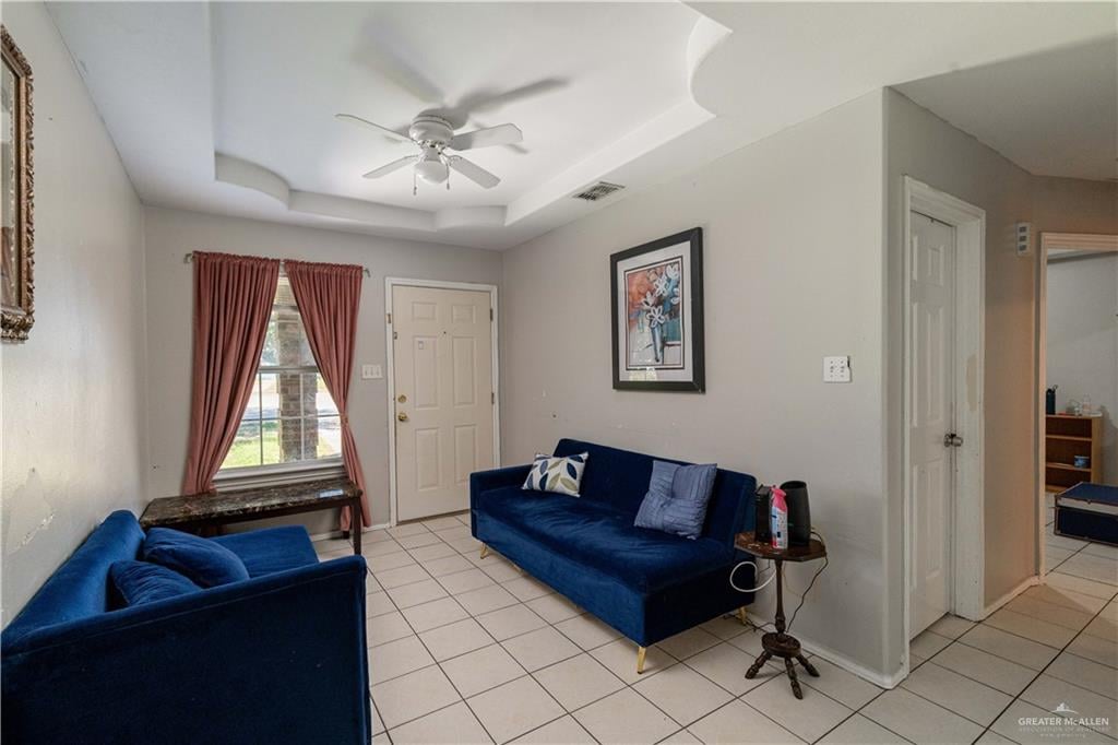 18202 Washington Palm Dr, Penitas, TX 78576