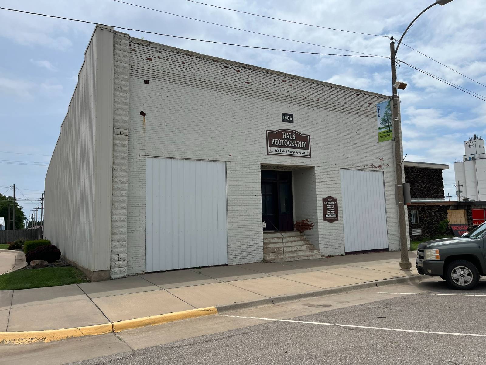 316 W Main St, Anthony, KS 67003