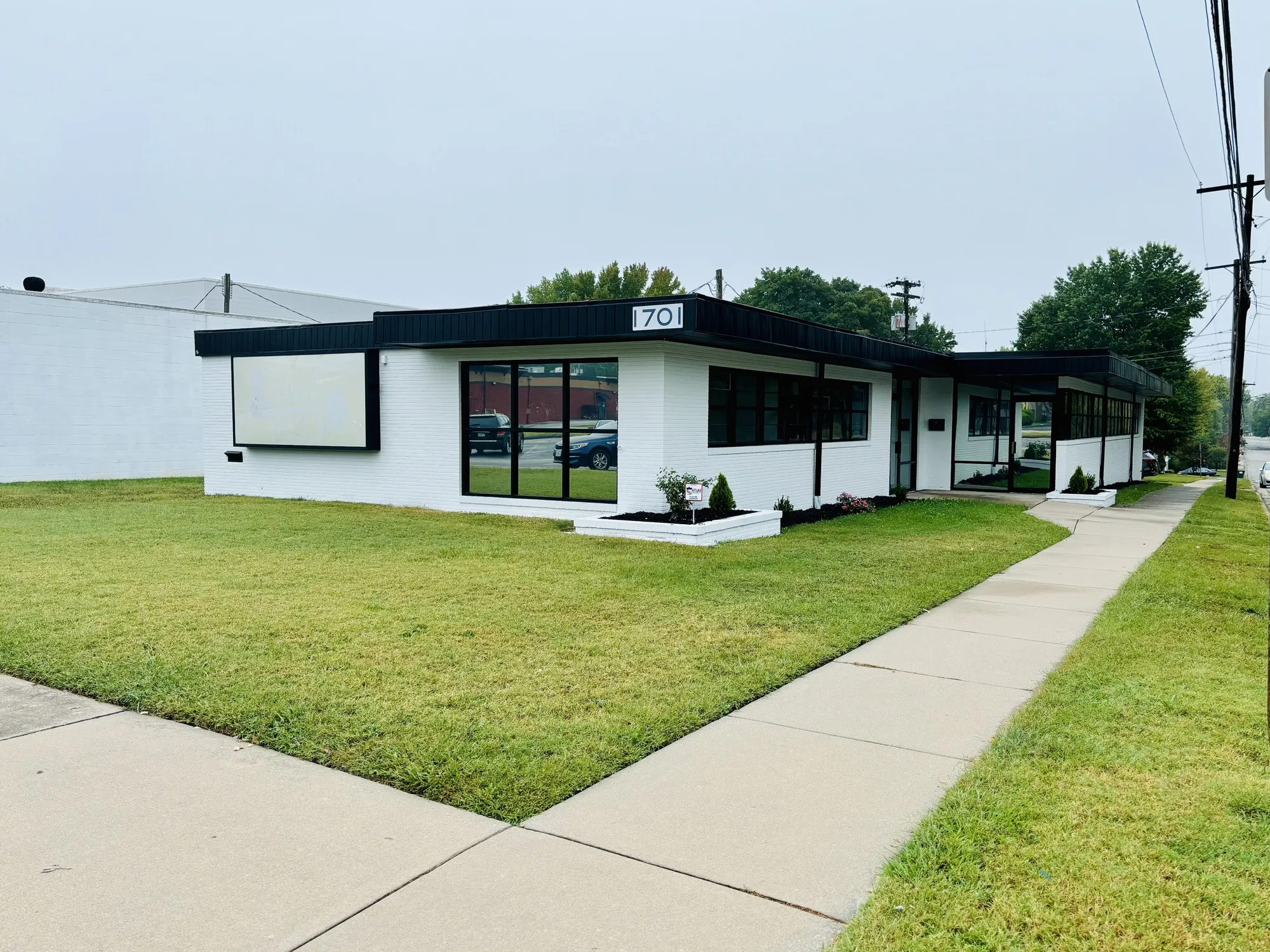 1701 S Campbell Ave, Springfield, MO 65807