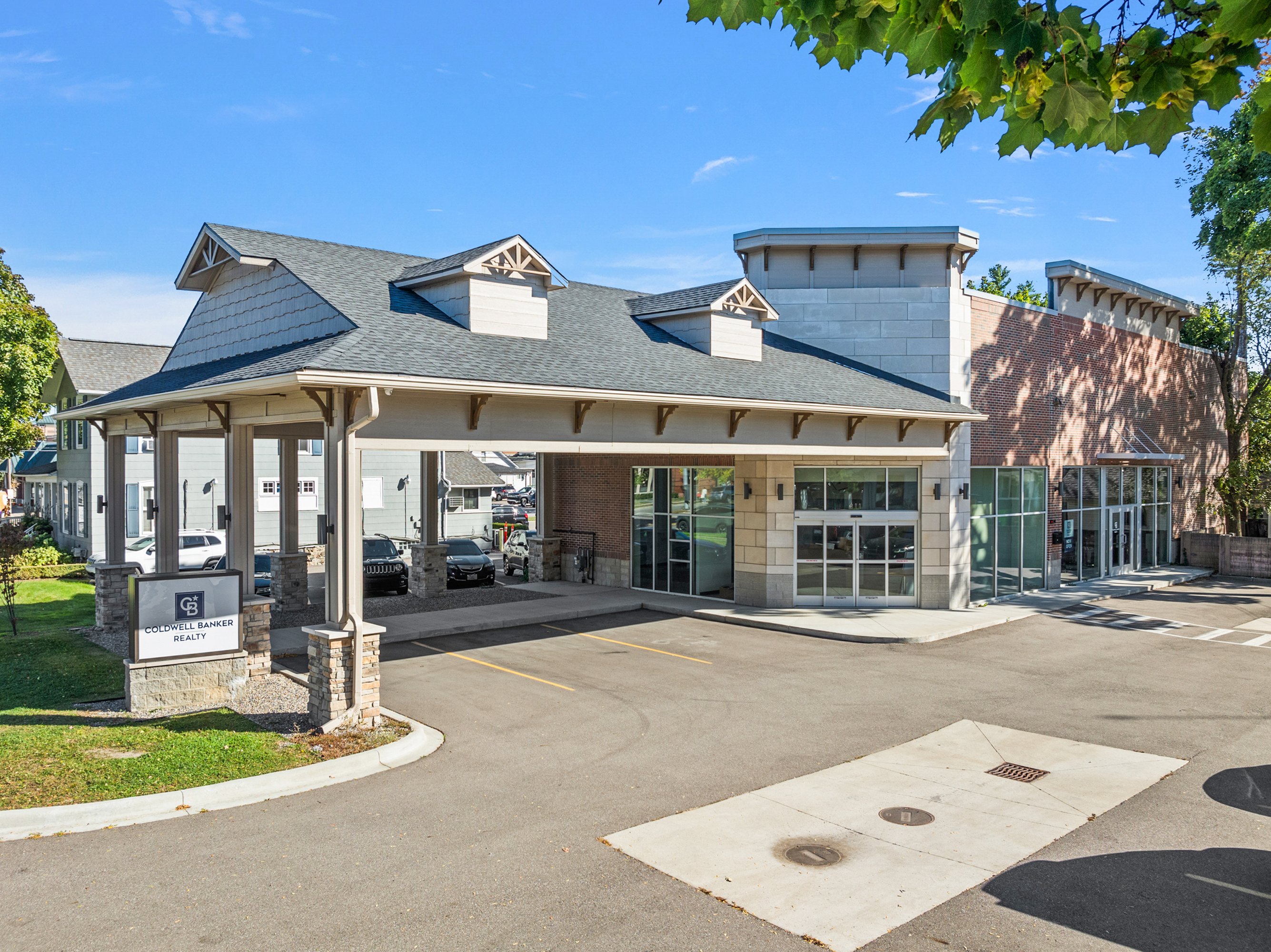 311 W University Dr, Rochester, MI 48307