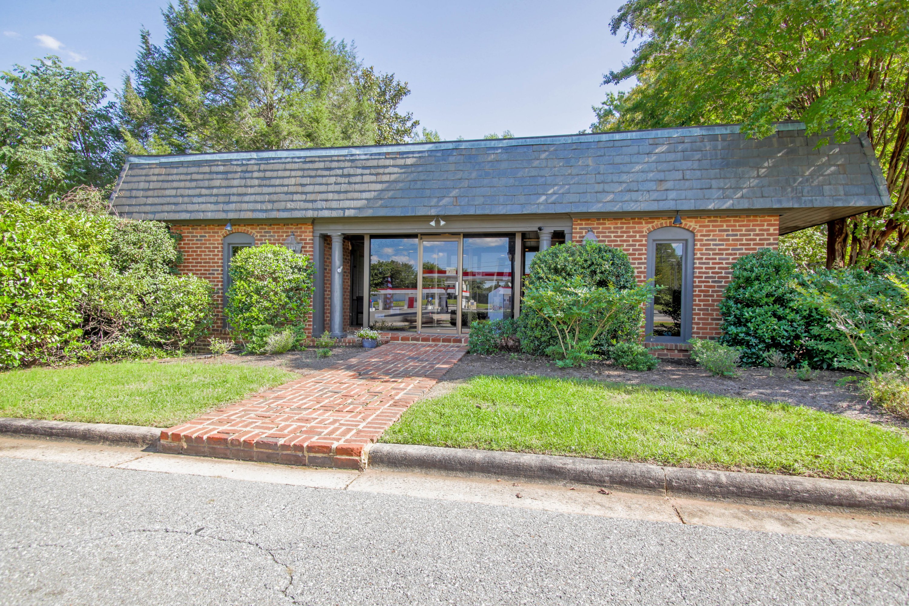 3211 Old Forest Rd, Lynchburg, VA 24501