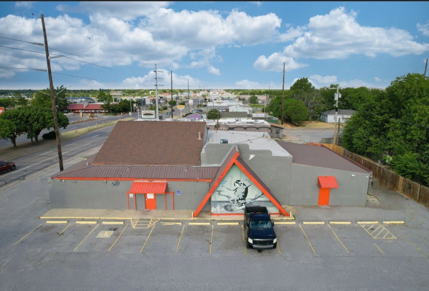 1825 NW Cache Rd, Lawton, OK 73507