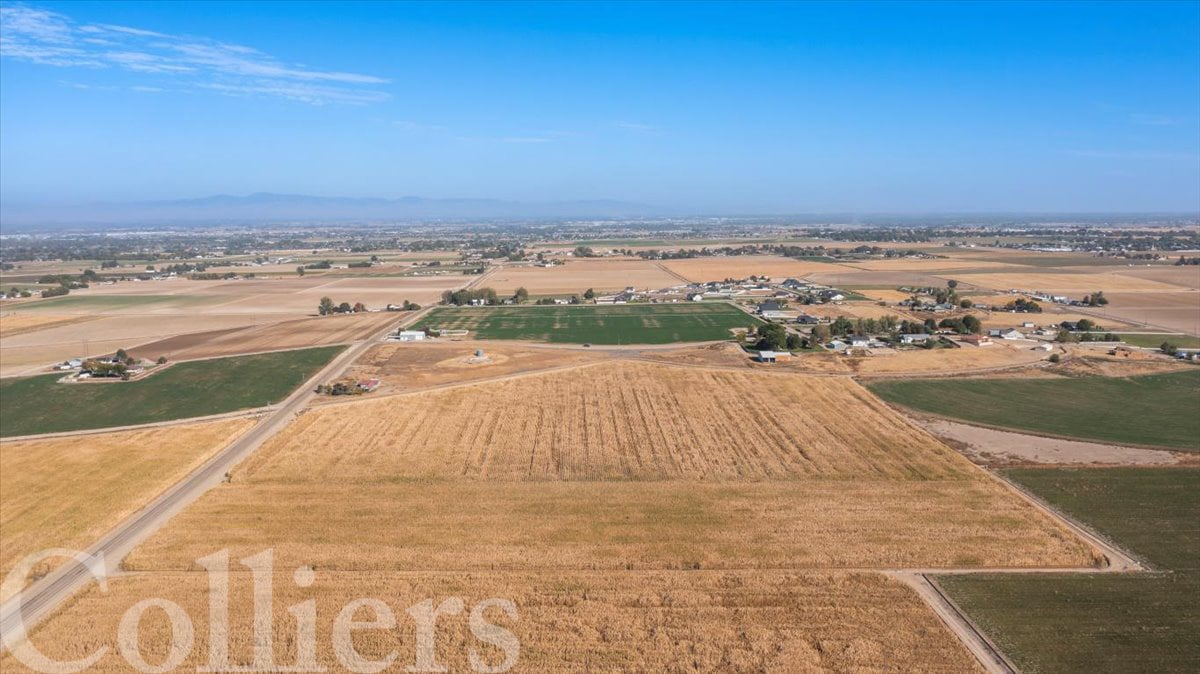 17391 Homedale Rd, Caldwell, ID 83607