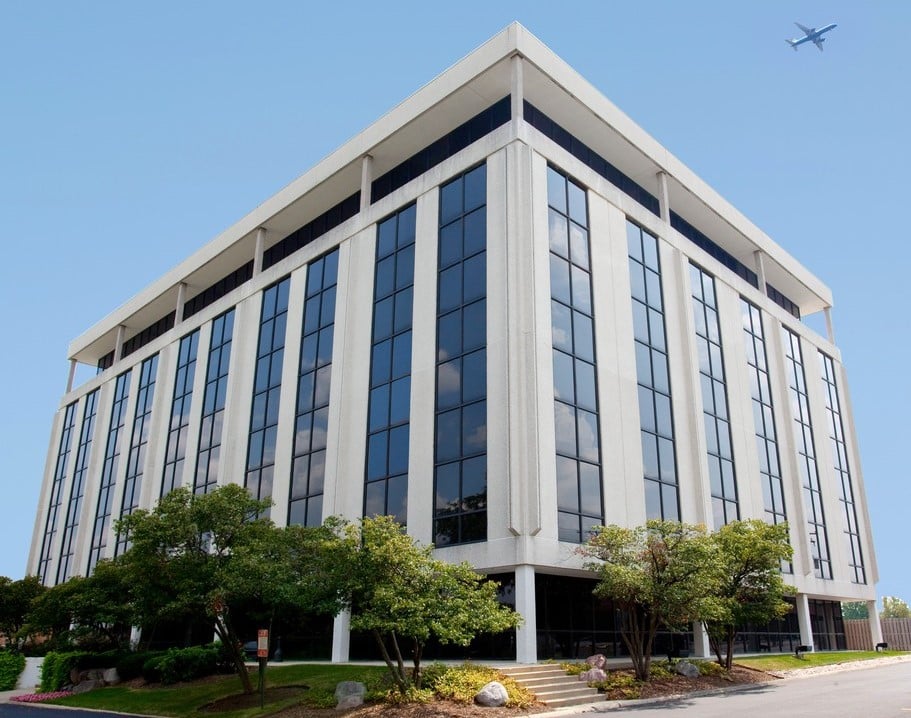 3315 W Algonquin Rd, Rolling Meadows, IL 60008