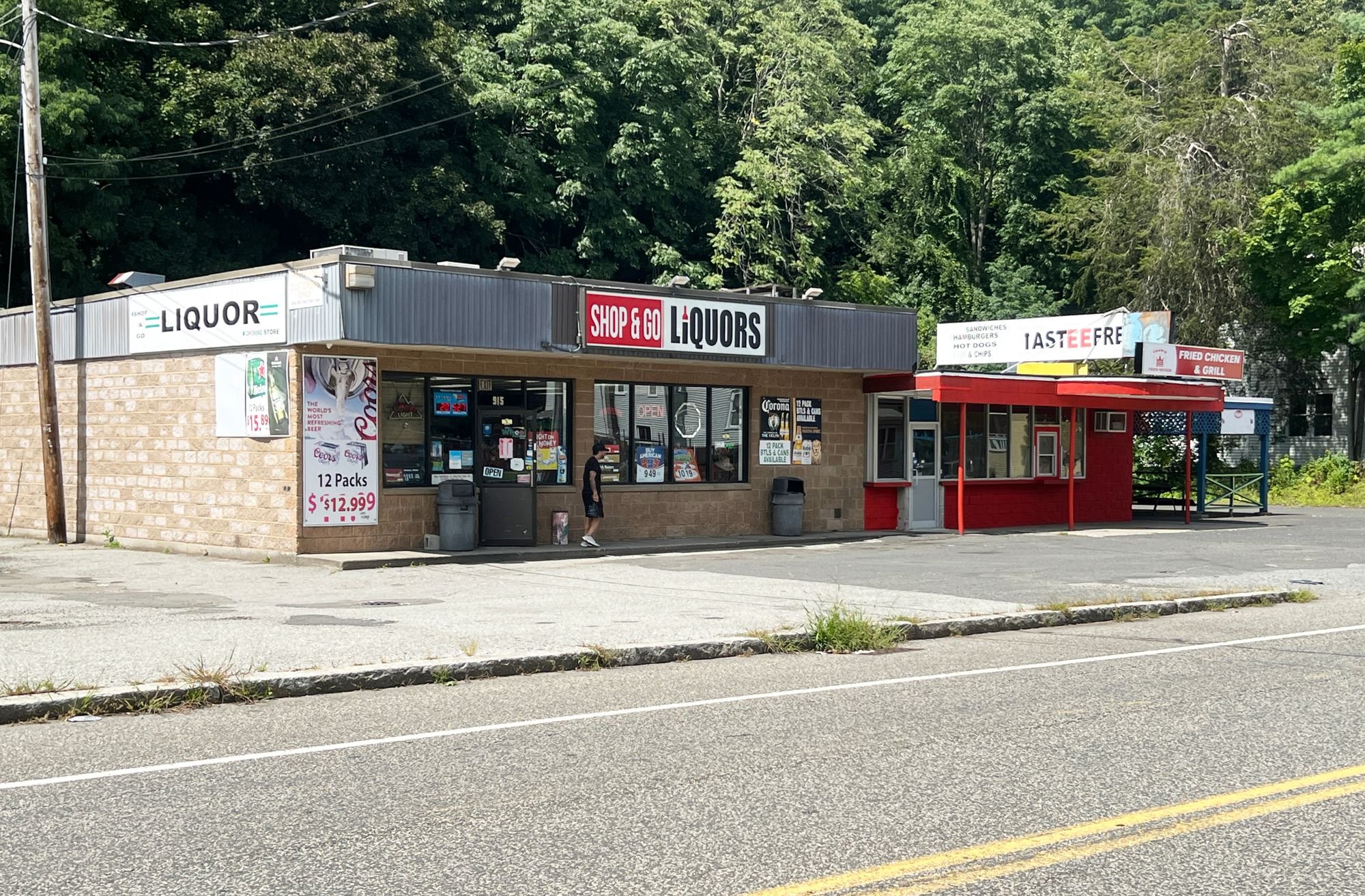 915 Main St, Holyoke, MA 01040