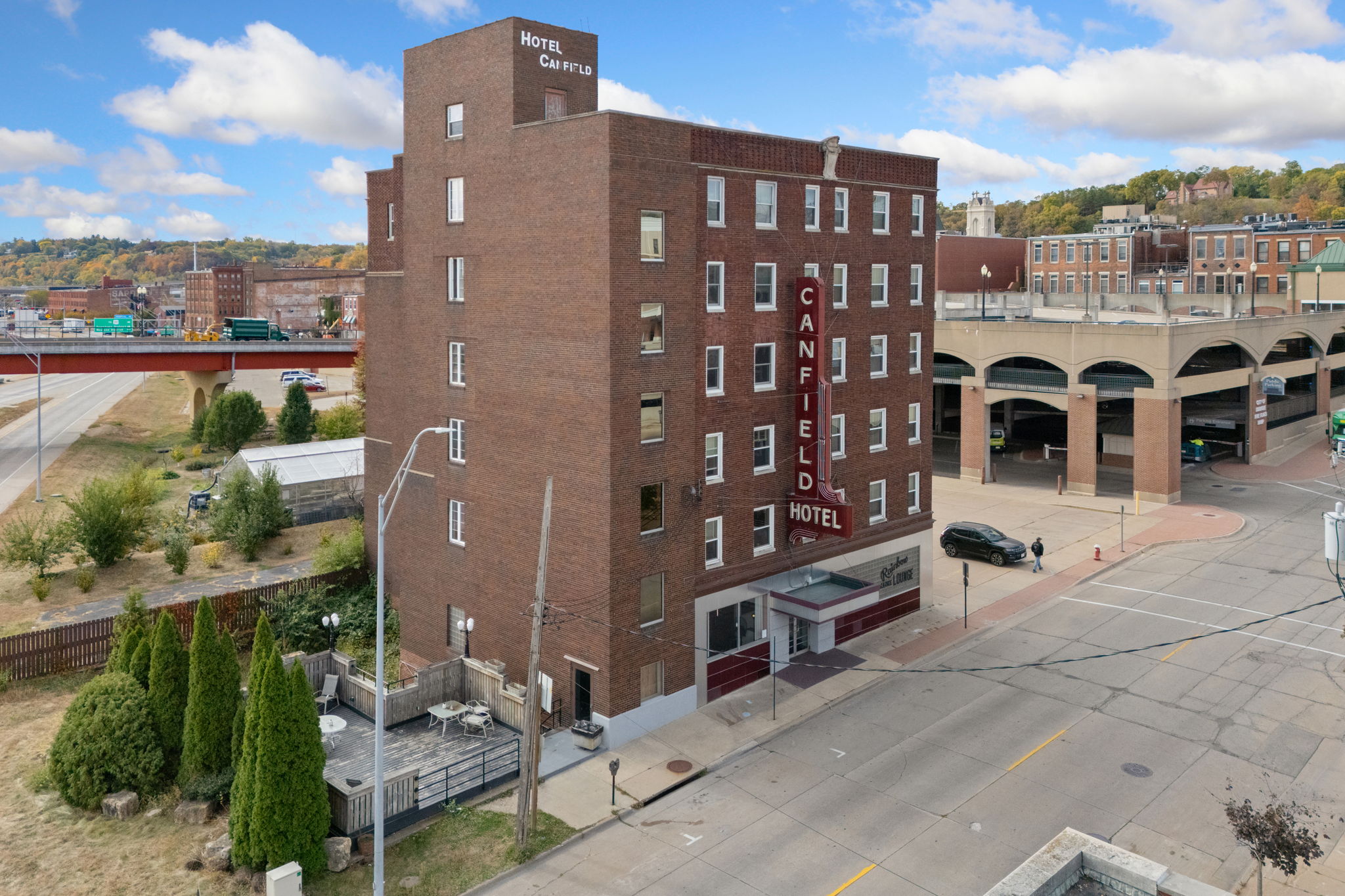 36 W 4Th St, Dubuque, IA 52001