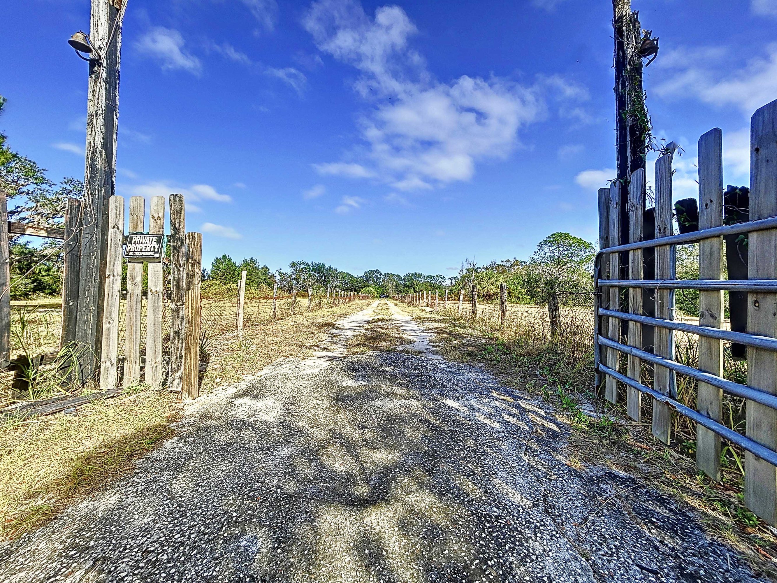 3350 39Th Ave SE, Ruskin, FL 33570