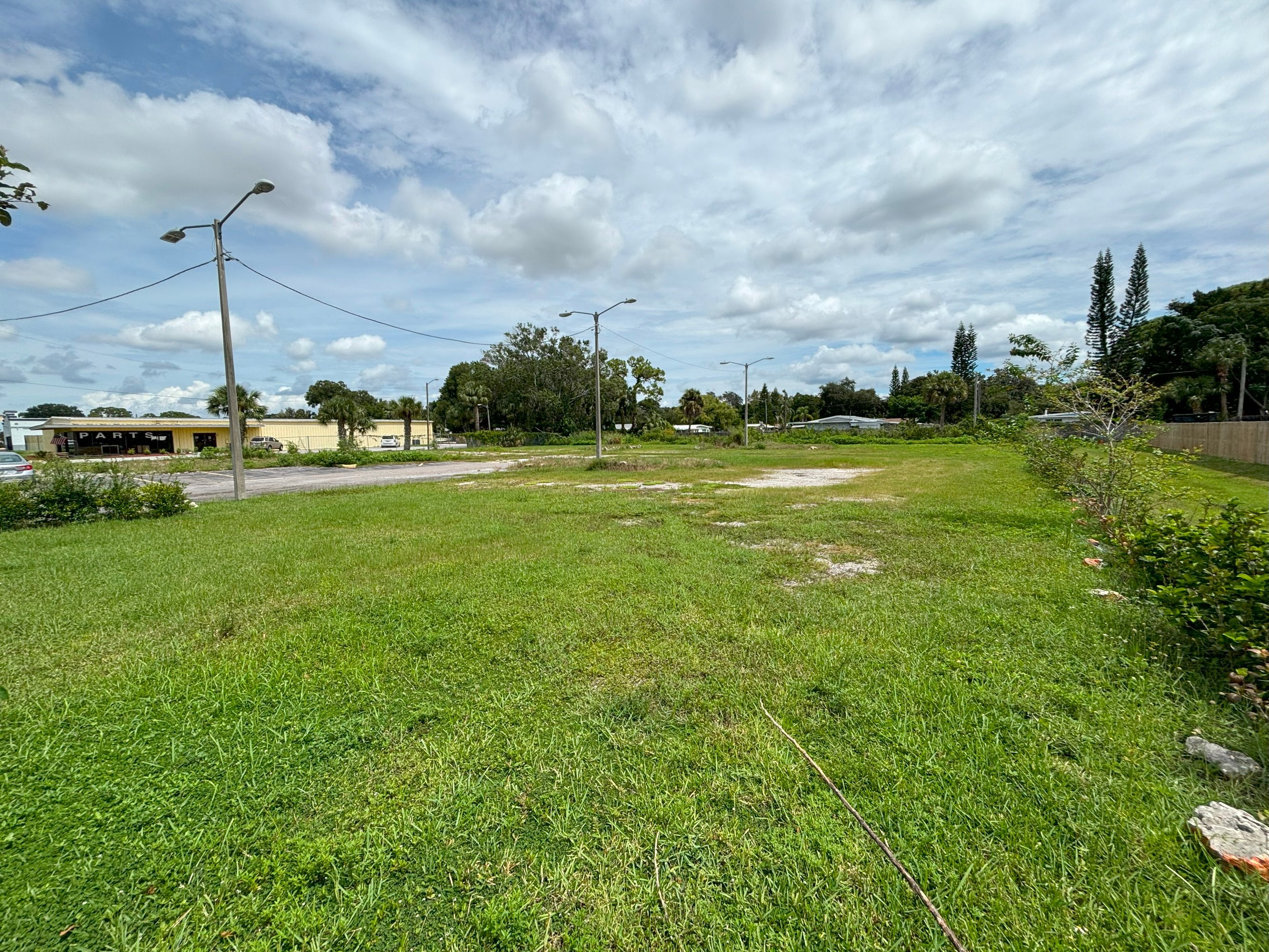 7038 Us Highway 19, New Port Richey, FL 34652