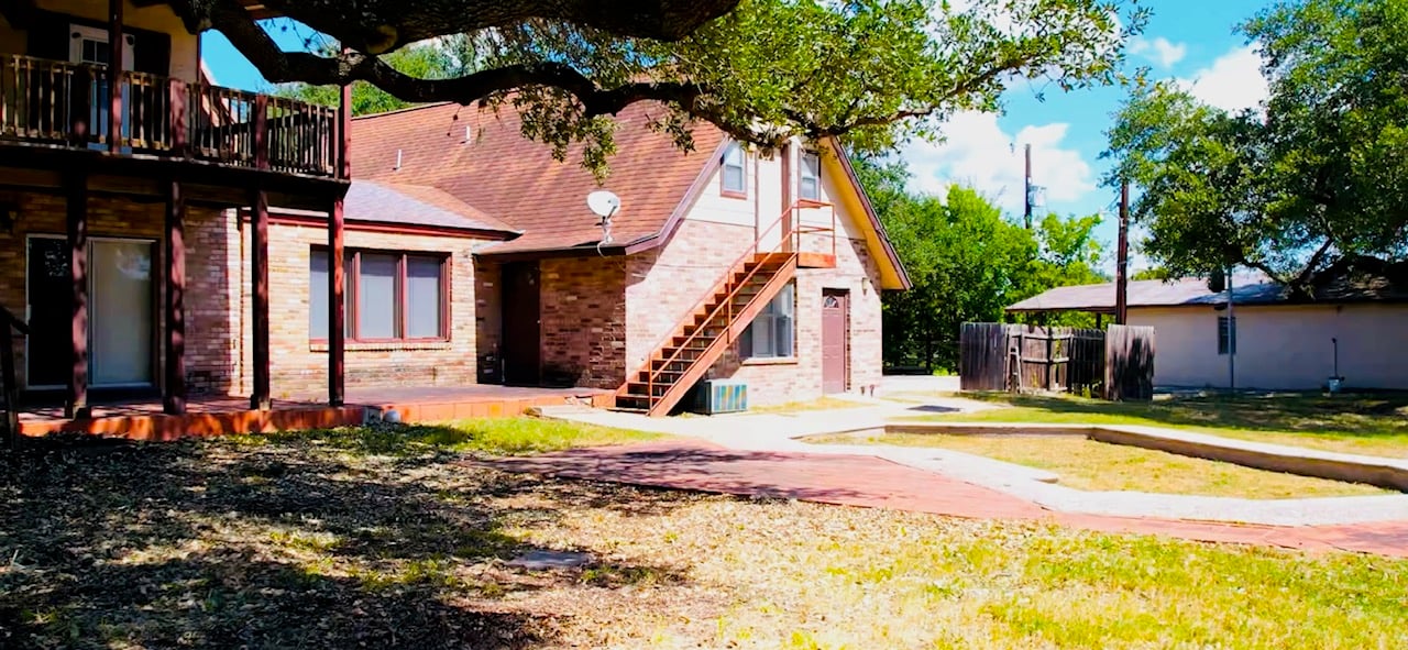 12470 Woman Hollering Rd, Schertz, TX 78154