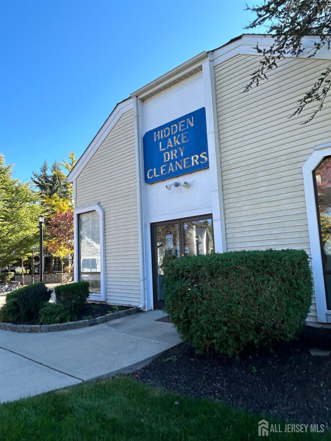 2 Towne Centre Dr, North Brunswick, NJ 08902