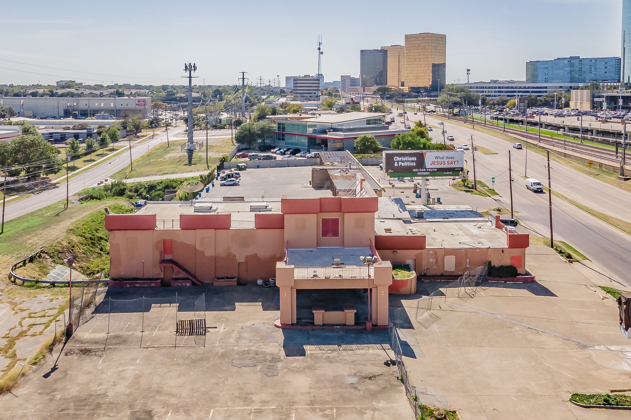 6826 Greenville Ave, Dallas, TX 75231