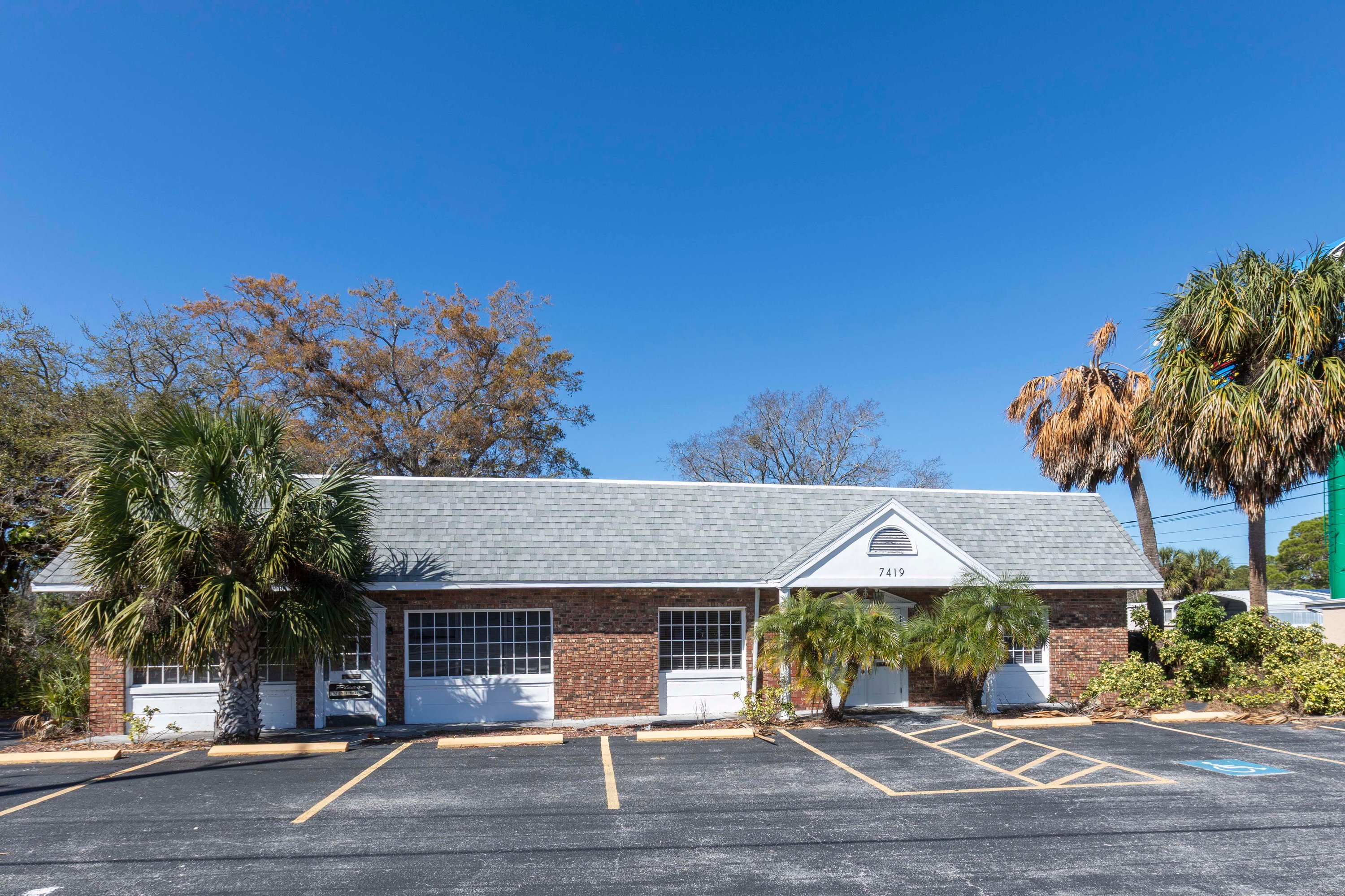 7419 Us Highway 19, New Port Richey, FL 34652