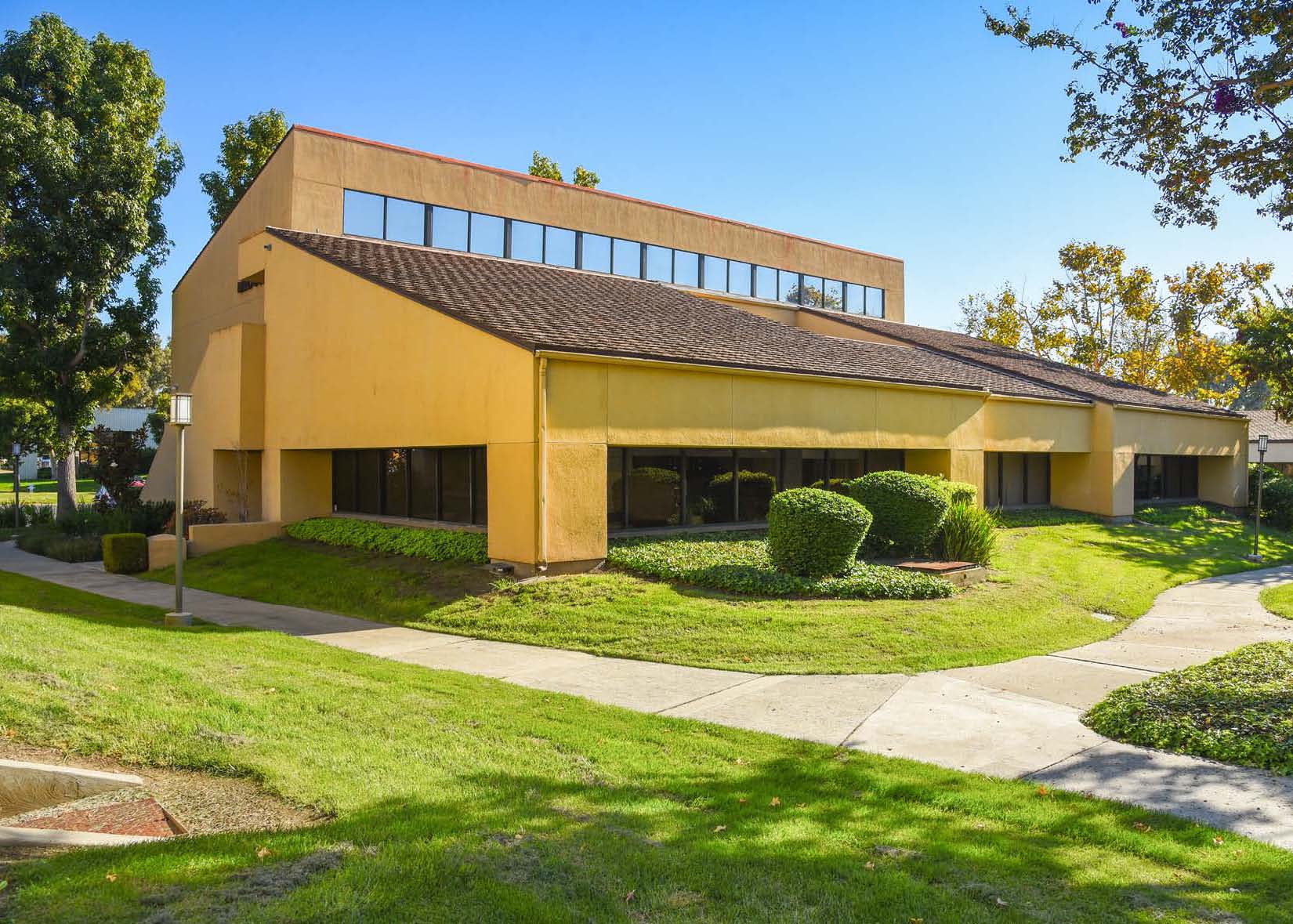 1750 E Deere Ave, Santa Ana, CA 92705