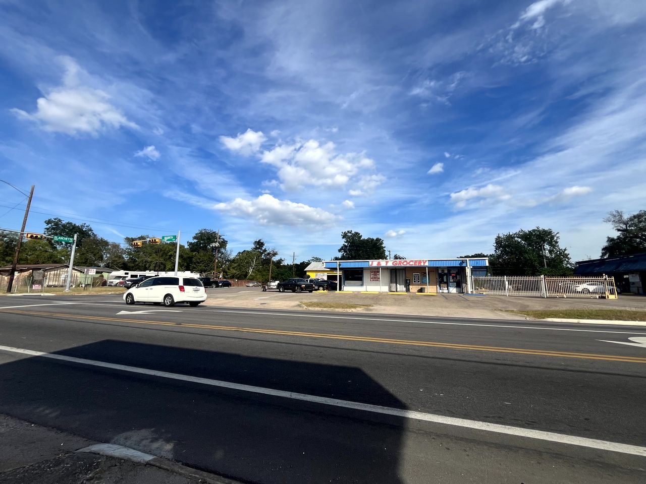 2325 S 4Th St, Beaumont, TX 77701