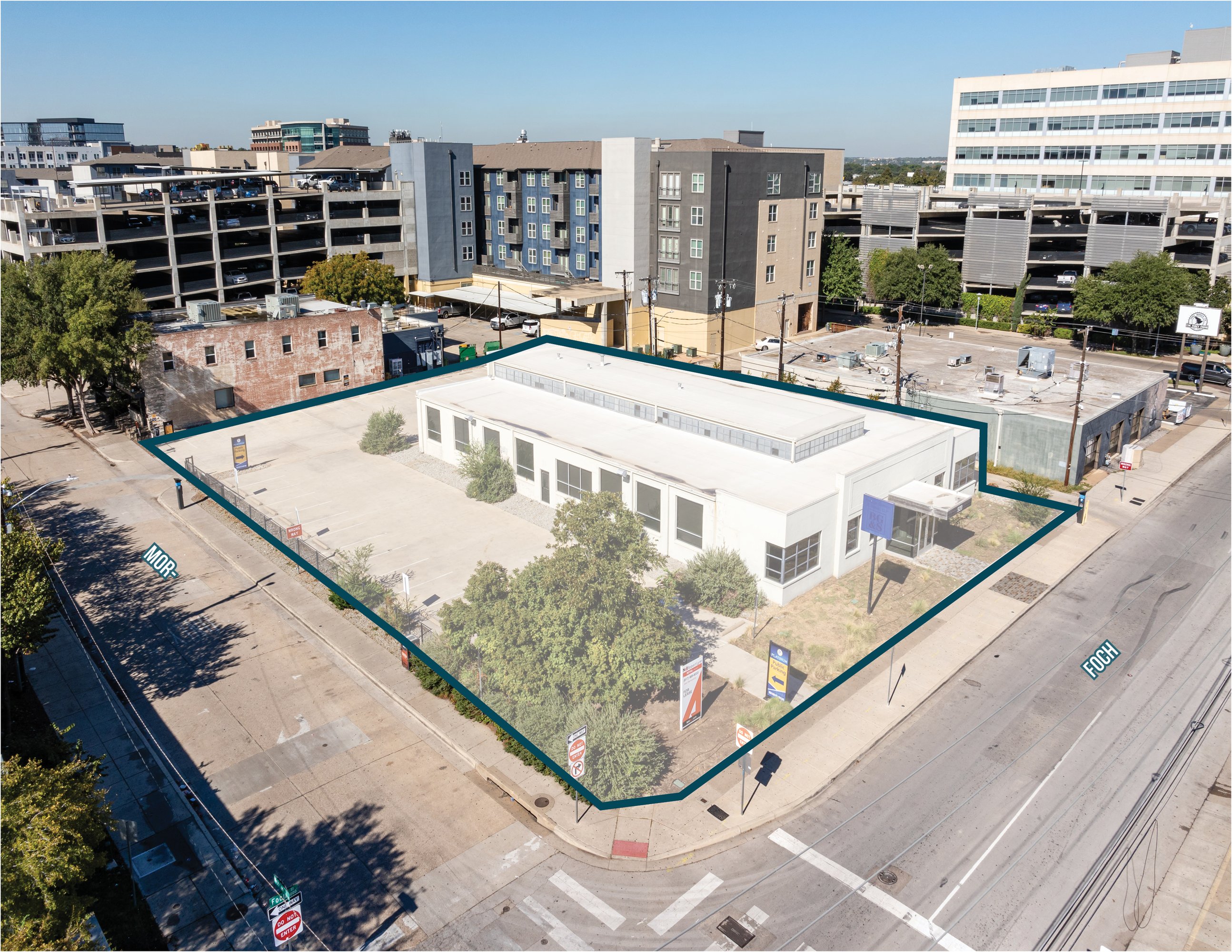 920 Foch St, Fort Worth, TX 76107