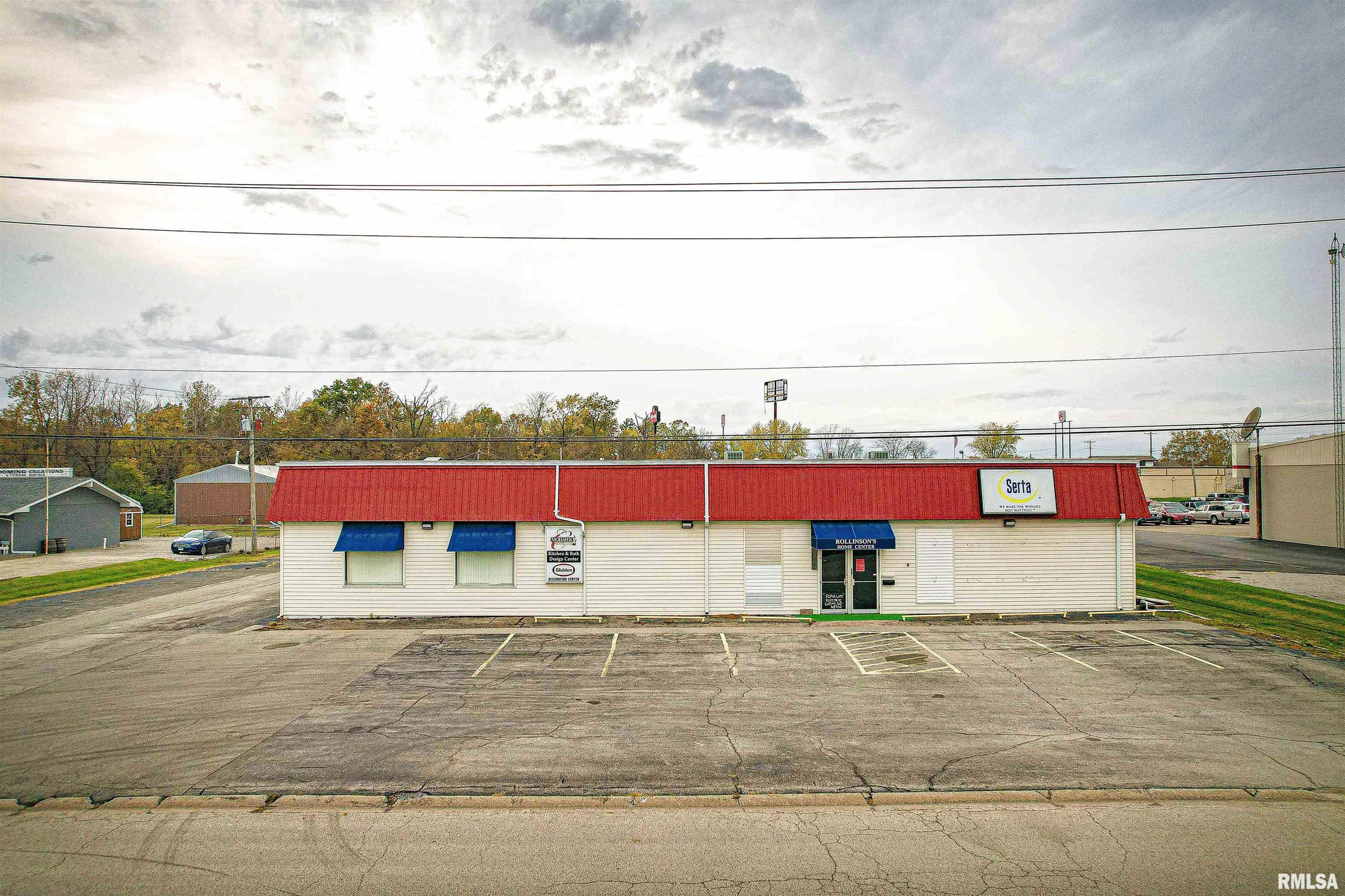 121 Westgate Ave, Salem, IL 62881