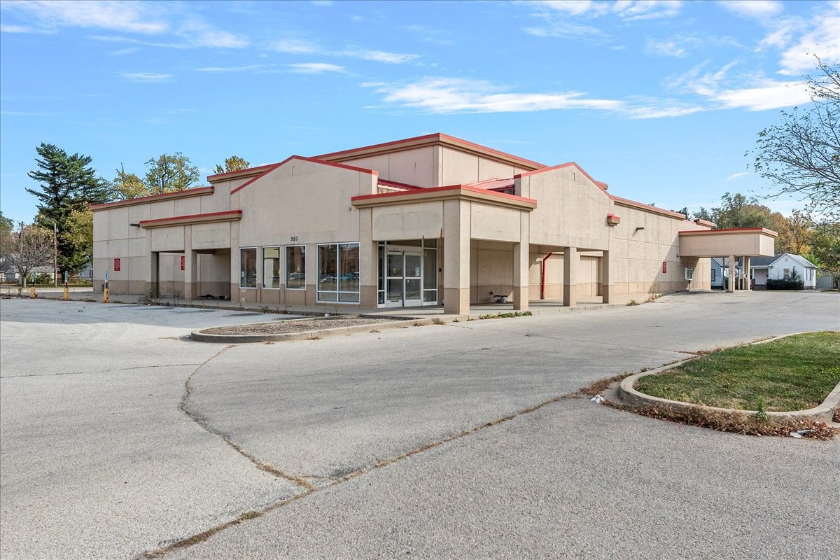 920 N Grand Ave E, Springfield, IL 62702