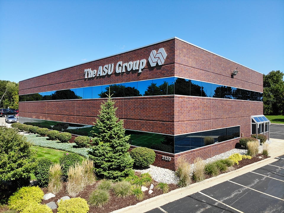 2120 University Park Dr, Okemos, MI 48864