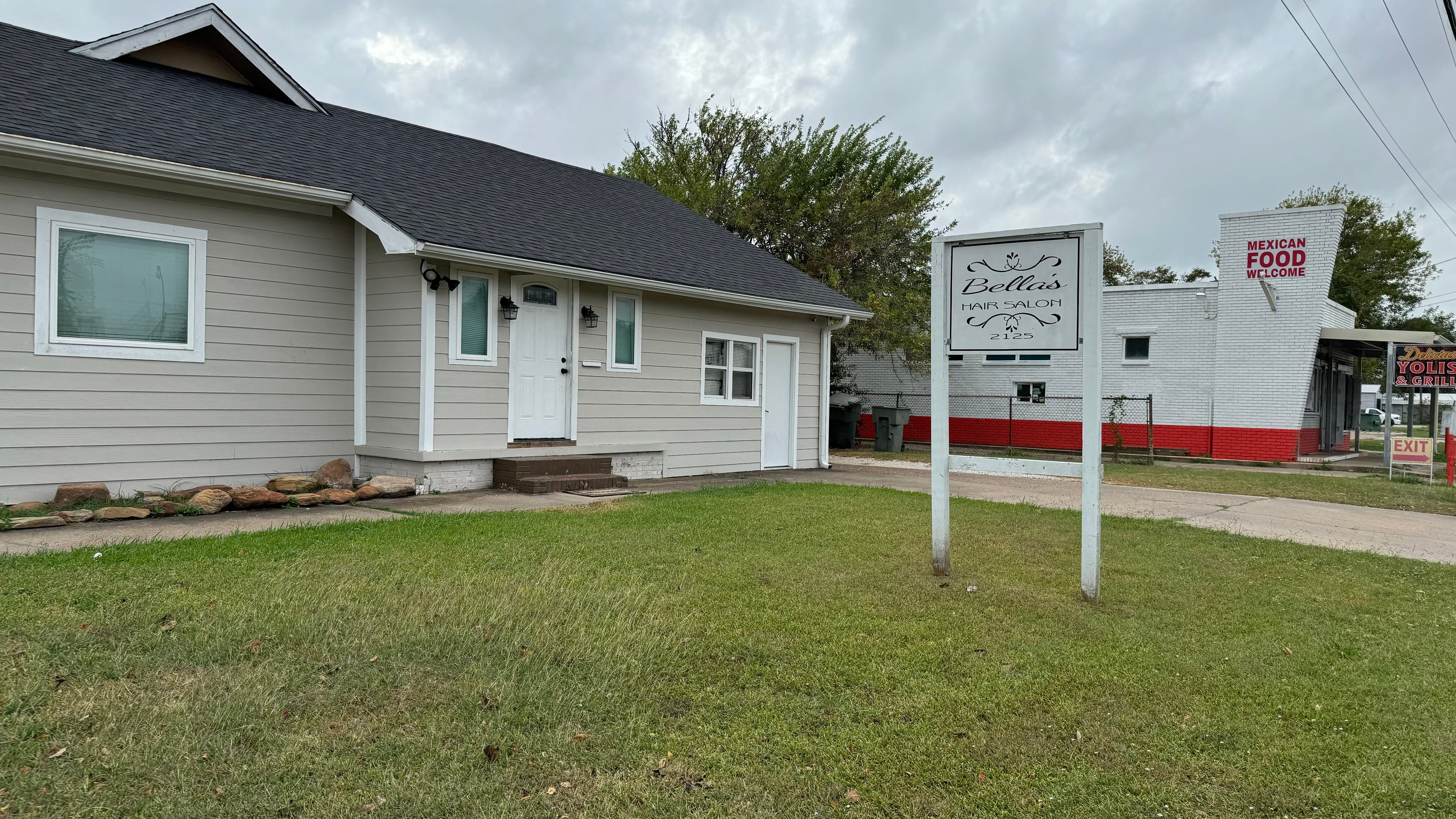 2125 Jefferson Dr, Port Arthur, TX 77642