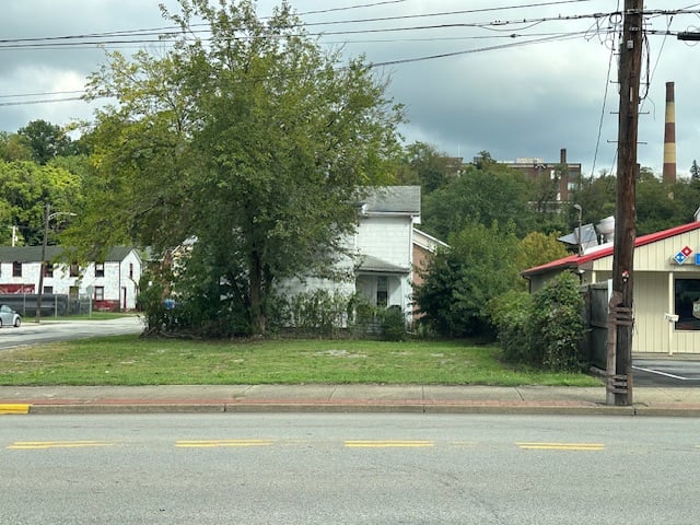 515 Pittsburgh St, Connellsville, PA 15425