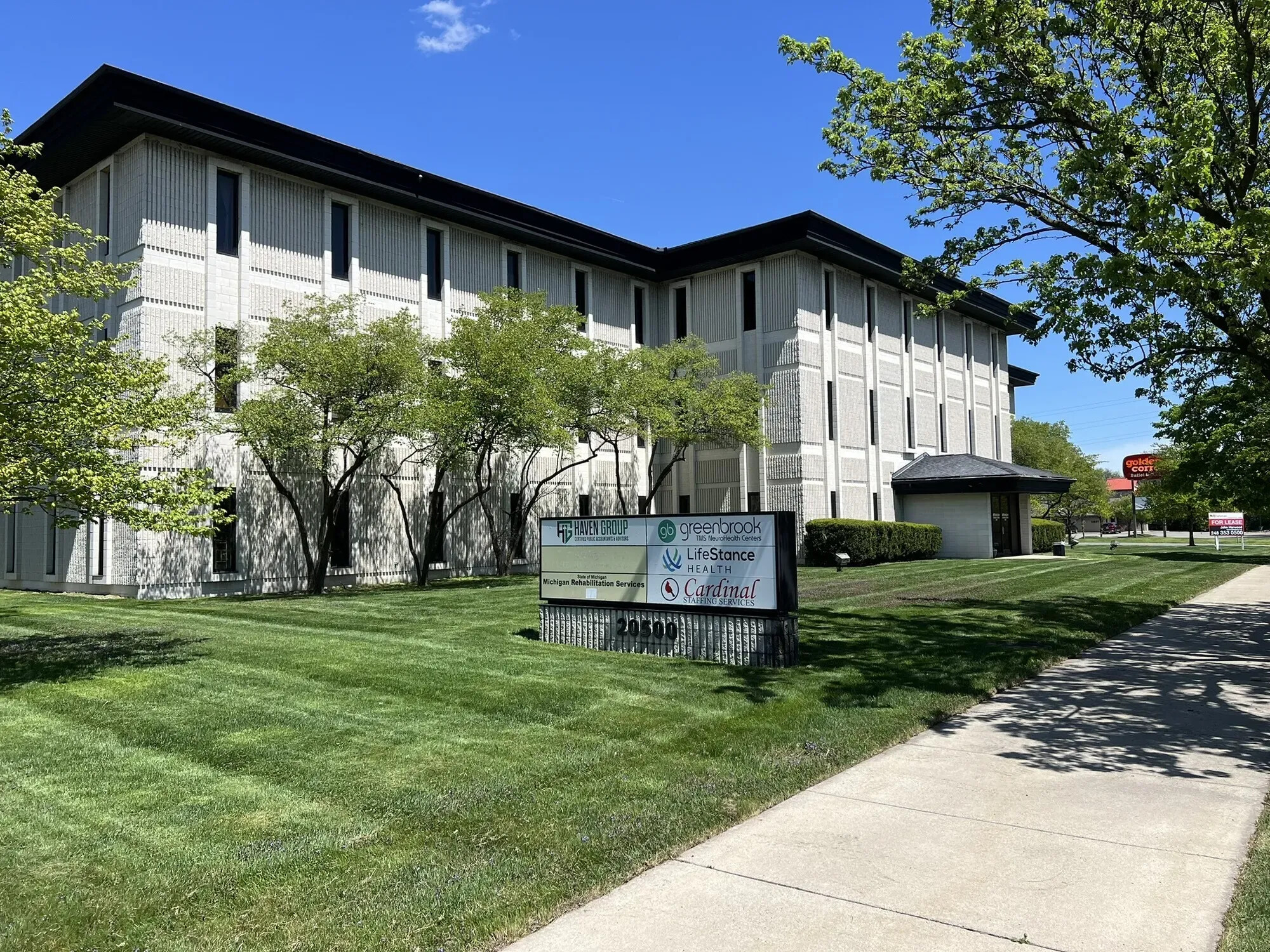 20500 Eureka Rd, Taylor, MI 48180