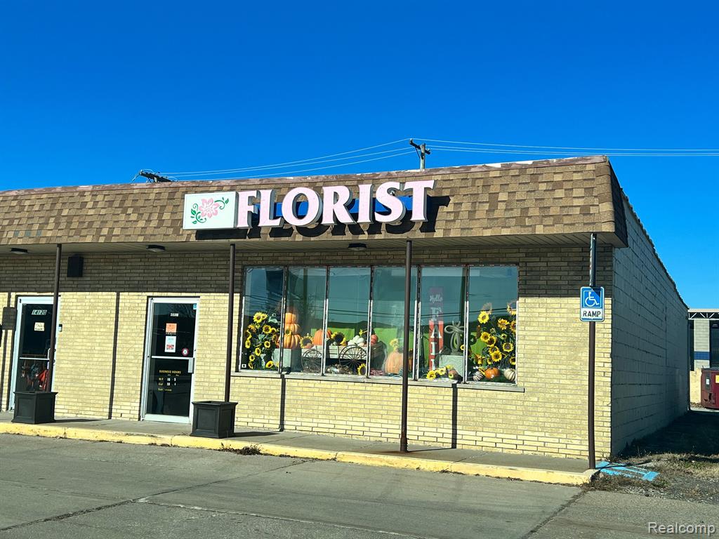 14100 Pennsylvania Rd, Southgate, MI 48195