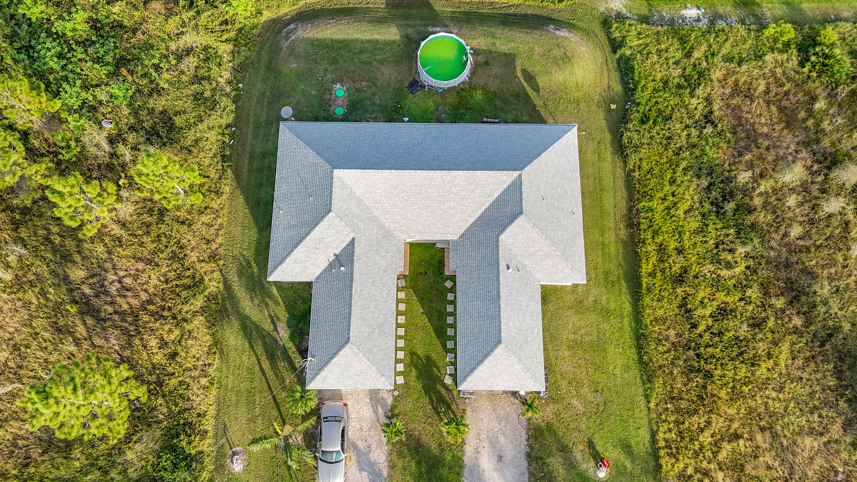777 Bedford Dr, Lehigh Acres, FL 33974